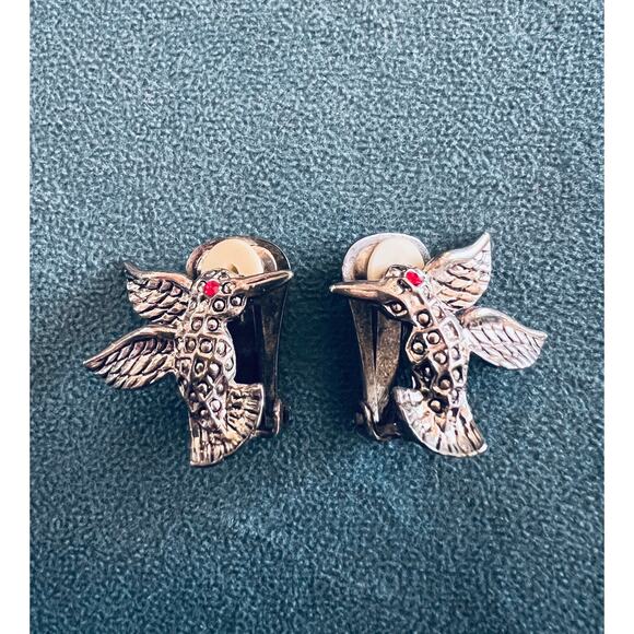 Vintage Hummingbird Clip-On Earrings Silver Tone Red Rhinestone Eye Bird Jewelry - Picture 1 of 7